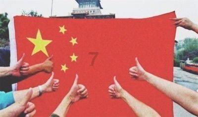 时光静美,白衬白裙,女神独舞洗衣机旁,雪白肌肤勾勒婀娜身姿